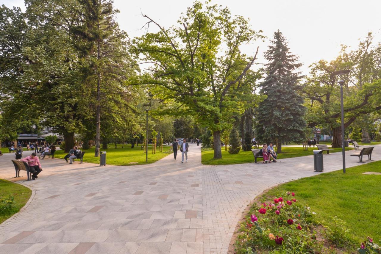 Mocca Studio Next To Crystal Garden And Russian Church صوفيا المظهر الخارجي الصورة